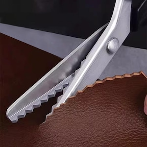 Scissors - Lace Scissors - Craft Scissors - Cloth Scissors -  Triangle Edge - AH202837