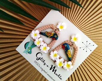 1950s style tiki rattan earrings blue parrot Glitz-O-Matic Glitzomatic