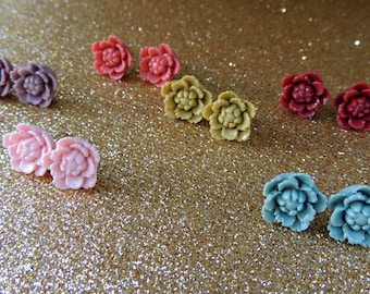 small cute flower stud earrings glitzomatic glitz-o-matic