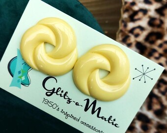 1950s inspired yellow vintage knot earrings Glitz-O-Matic Glitzomatic