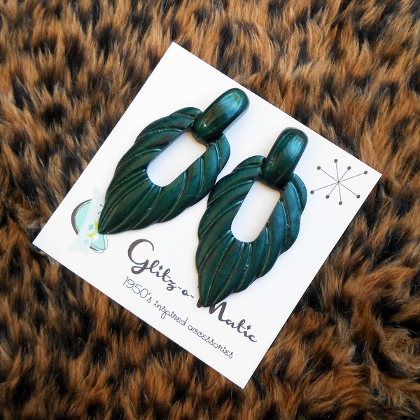 Showtime earrings in deep green glitzomatic glitz-o-matic