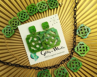 1950s style jade green tiki tile jewelry set by glitzomatic glitz-o-matic