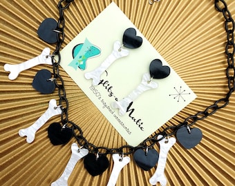 1950s style marbled white bone necklace & earring set with black hearts by glitzomatic glitz-o-matic