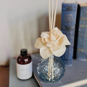 Blue Hobnail Glass Flower Diffuser: Flameless Home Fragrance