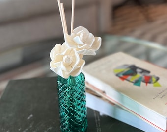 Emerald Green Glass Reed Diffuser with Magnolia Flower: Clean Fragrance