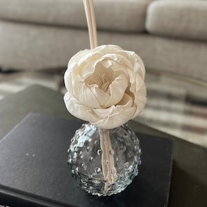 Floral Reed Diffuser: Hobnail Glass Bottle, Clean Fragrance