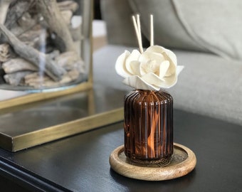 Amber Reed Diffuser with Magnolia or Peony flower. 20+ Clean Scent Choices. Traditional, Modern Decor. Housewarming, Hostess Gift for her.