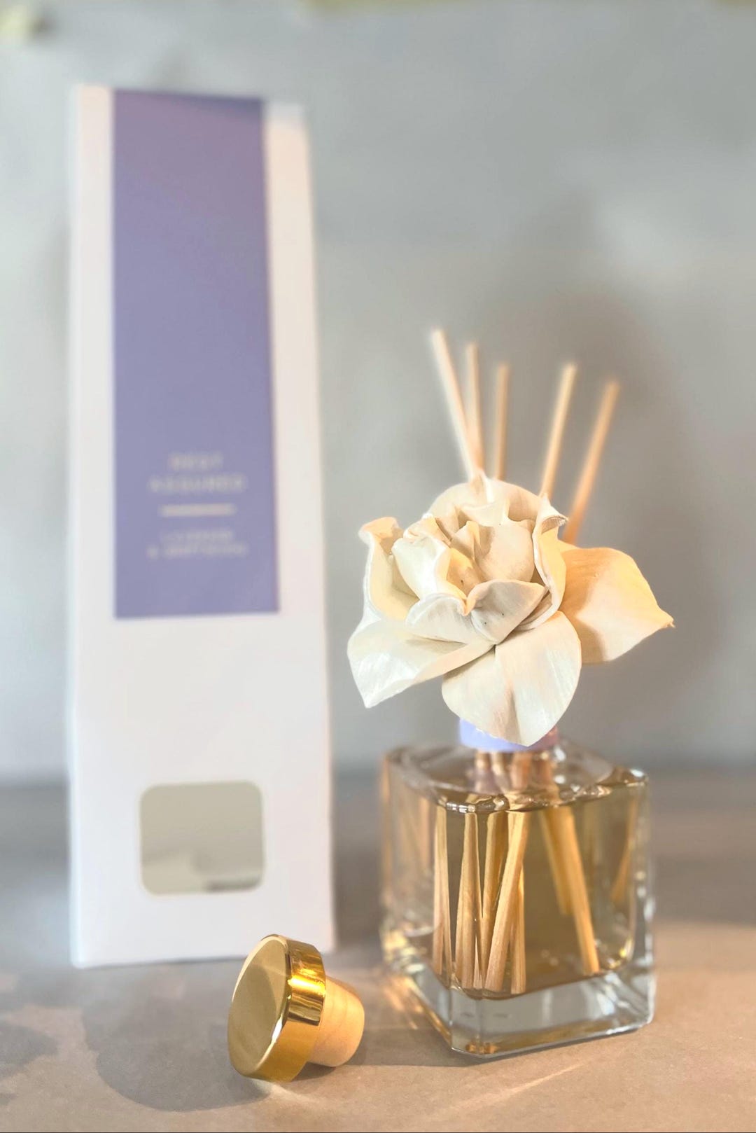 Lavender Reed Diffuser With Magnolia Flower: Essential Oil Home ...