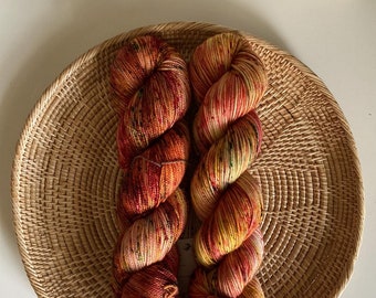 Poinsettia | Hand dyed yarn | Indie dyed yarn | Superwash Yarn | Variegated Yarn