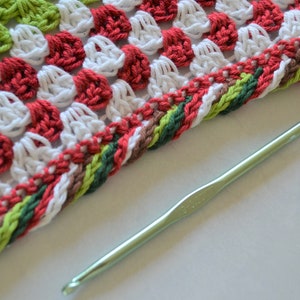 CROCHET PATTERN x Crochet Blanket Pattern, Christmas Crochet, Christmas Crochet Blanket, Granny Stripe Blanket, Merry Grinchmas Blanket