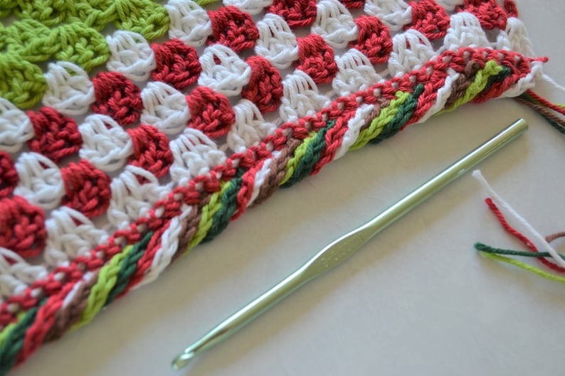 CROCHET PATTERN x Crochet Blanket Pattern, Christmas Crochet, Christmas Crochet Blanket, Granny Stripe Blanket, Merry Grinchmas Blanket