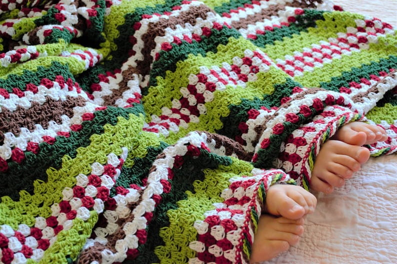 CROCHET PATTERN x Crochet Blanket Pattern, Christmas Crochet, Christmas Crochet Blanket, Granny Stripe Blanket, Merry Grinchmas Blanket