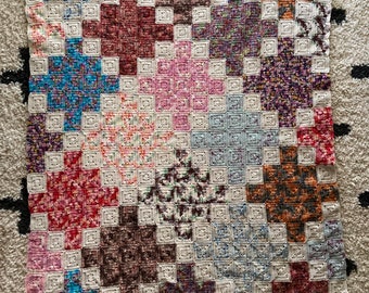 Patron de couverture au crochet Battle Song, fil de ferraille de courtepointe (patron PDF)