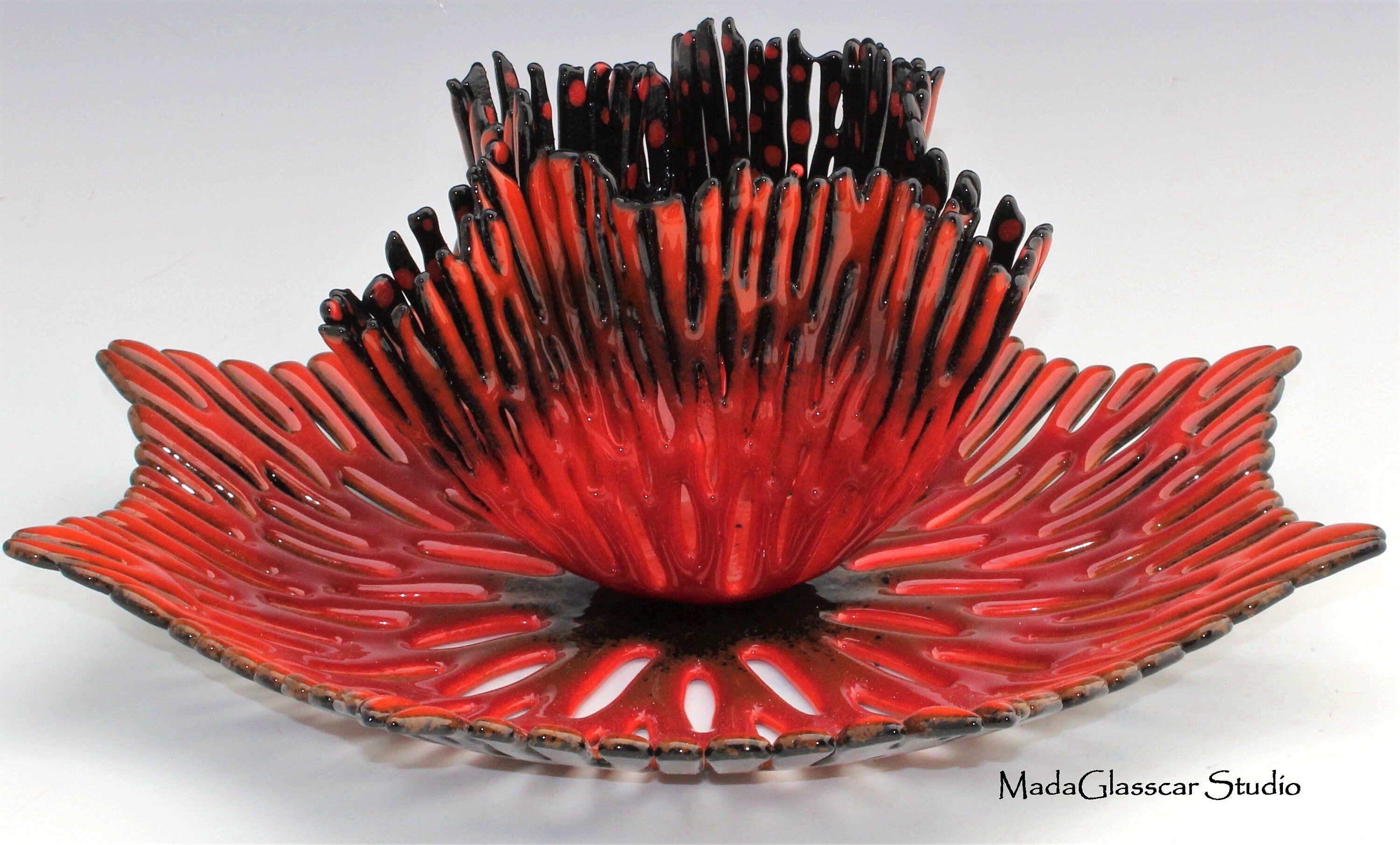 Fiery Coral Nested Bowl