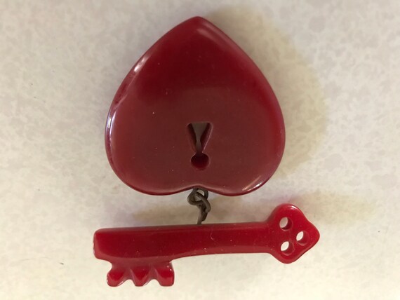 Very Red Vintage 1940’s MacArthur’s Bakelite Heart