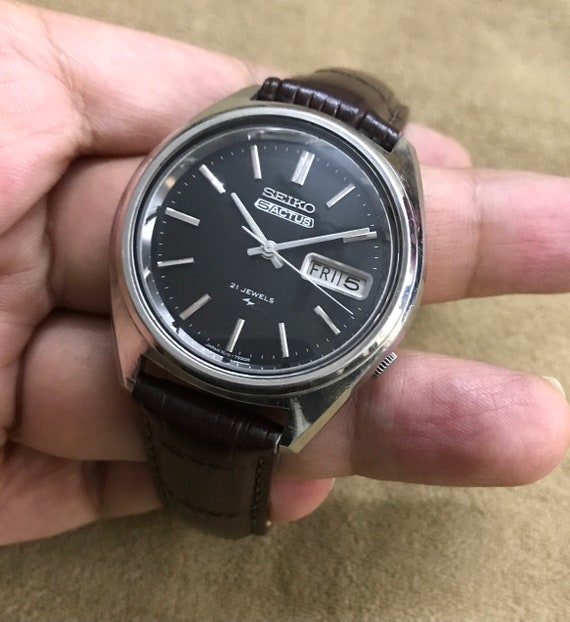 Seiko 5 automatic deals 21 jewels leather strap