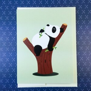 Cartão de felicitações em branco com panda fofo