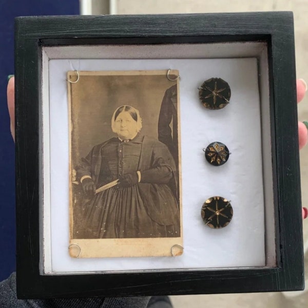 RARE Antique photo of XL woman 1800’s inscription extra large Victorian fashion history very large body positivity and mourning jet buttons