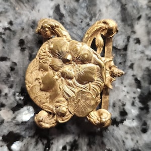 antique art nouveau belt buckle women&#39;s Edwardian two-sided buckle brass woman&#39;s face floral belt