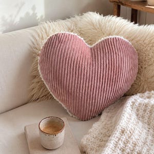 Cojín XL de pana con forma de corazón – Cojín decorativo de doble cara – Cojín para sofá/habitación infantil – Hecho a mano