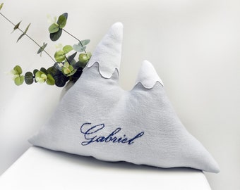 Mountain pillow with name embroidery for baby made of linen fabric