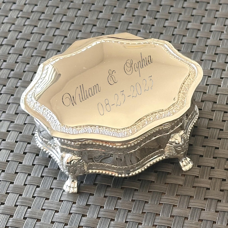Luxury Silver Plated Jewelry Box – Personalized Engraved Birthday & Anniversary Gift for Her