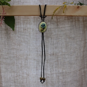 Vintage Floral Cameo Bolo Tie