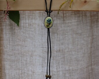 Vintage Floral Cameo Bolo Tie