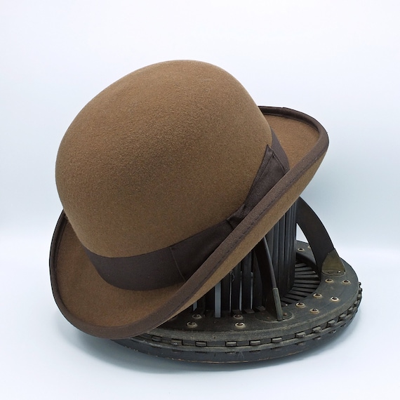 Quality Red Wool Felt stiff bowler hat satin lined 5 sizes Major Wear
