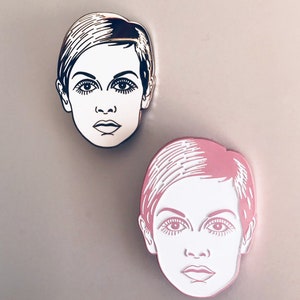 Twiggy 60s Warhol Muse It Girl Hard Enamel Pin