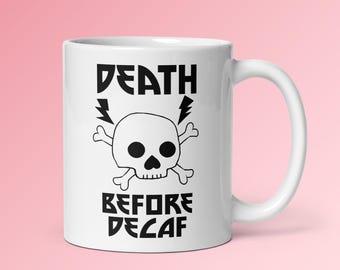 Tod vor Decaf Schädel-Kaffeetasse - gruseliger Halloween-Metal-Rock