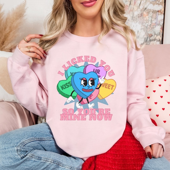 I Licked You Funny Valentine's Day Gift Mascot Retro Distressed Conversation Hearts Gift Cartoon Face Retro 90s 70s Unisex Sweatshirt
