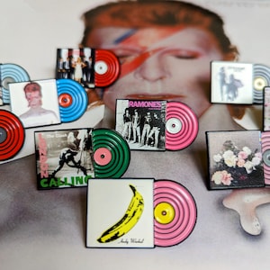 Portadas de discos de vinilo / Bandas musicales / Pines de esmalte / Mac Stones Joy Clash