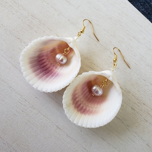 Real Natural Yellow Pink Clam Shell Seashell Scallop Florida Beach Freshwater Pearl Ocean Island Summer Sea Jewelry Gold Charm Earrings 2.5&quot;