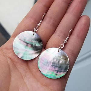 Real Natural Shiny Abalone Shell Seashell Mother Of Pearl Disk Ocean Beach Summer Sea Island Mermaid Disc Summer Silver Dangle Earrings 2"