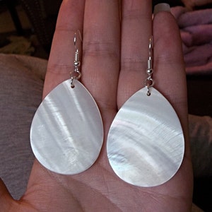 Real Natural White Shine Hue Shell Seashell Mother Of Pearl Teardrop Disk Mermaid Beach Ocean Boho Island Silver Dangle Earrings 2&quot;