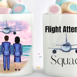 Regalo personalizado de azafata divertida, ¿qué día es, dónde demonios estoy? Regalo de la tripulación de vuelo, Vida de asistente de vuelo, Taza de asistente de vuelo