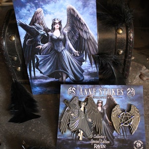 Conjunto de coleccionista de insignias Raven Pin imagen 2