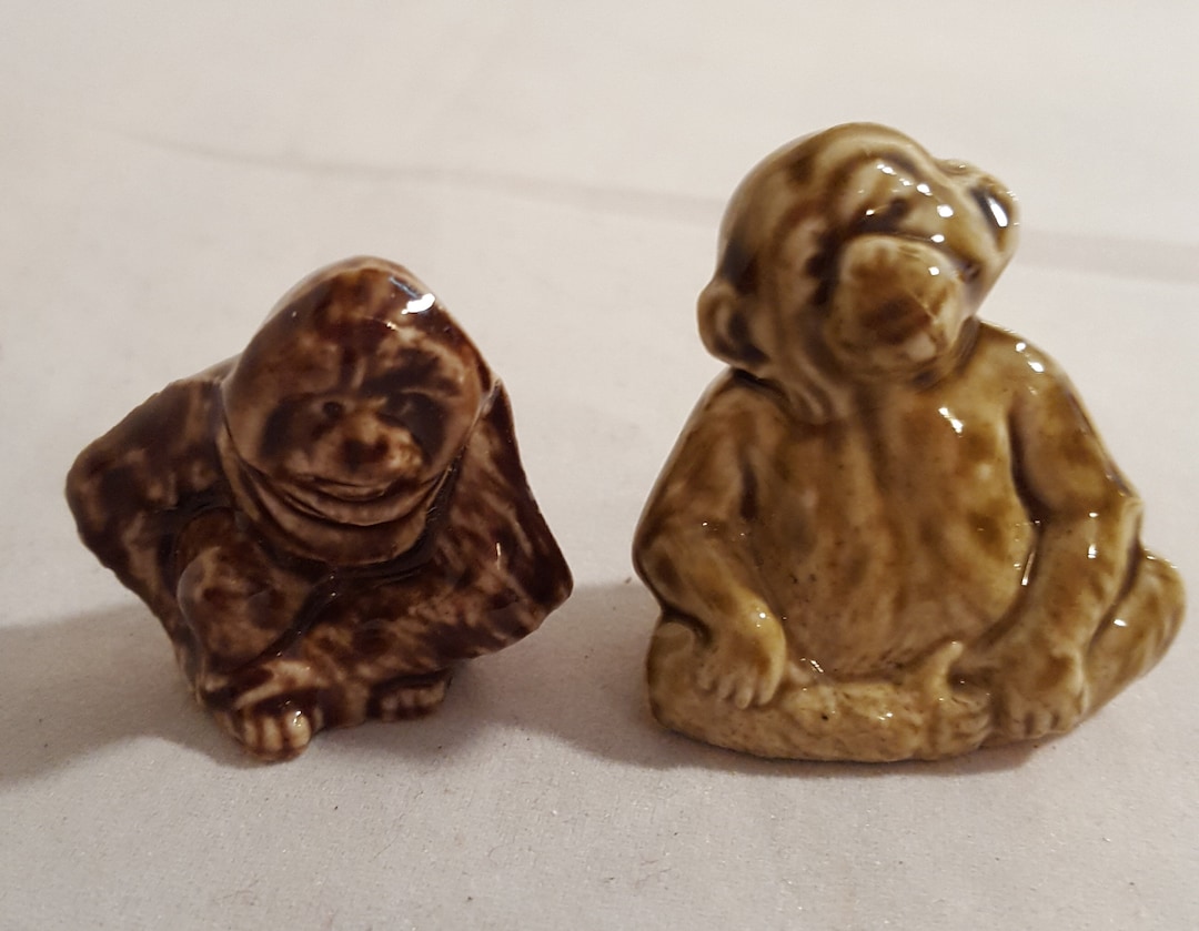 Rare Wade Whimsy Monkeys Red Rose Tea Collectable Figurines Miniature Monkey and Orangutan