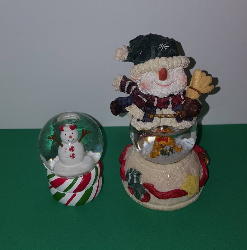 2 Vintage Snow Globes/ snowglobe/ snowman collector/ hallmark Etsy