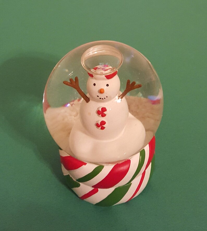 2 Vintage Snow Globes/ snowglobe/ snowman collector/ hallmark Etsy