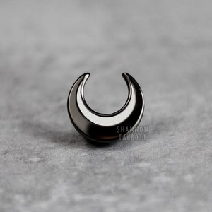 Small Crescent Moon Enamel Pin, Moon Pin, Celestial Pin, Goth Pin, Witchy Pin, Gift For Her, Gift For Sister, Girlfriend Gift Under 15