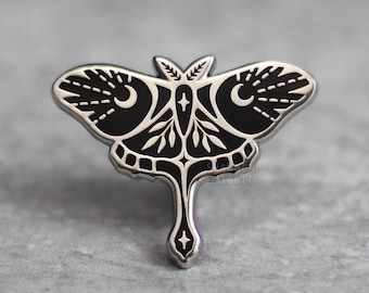 Pin de esmalte de polilla lunar, pin de mariposa de estética oscura, pin gótico de bruja, pin de naturaleza celestial, pin de luna, pin de solapa, regalo para ella, regalo para menores de 15 años
