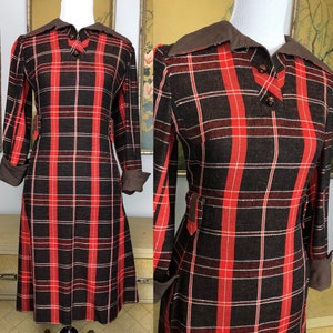 1970s Vintage Brown and Orange Plaid Print Dress -- Gorgeous Fall Colors with Lovely Deep Pockets!