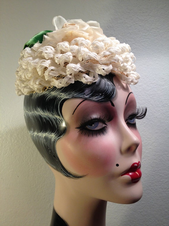 1950s Hat - Woven Hat with Velvet and Floral Trim - image 3