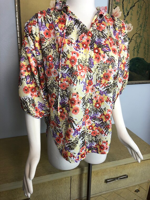 1970s Vintage Floral Print Blouse -- Colorful Pri… - image 2