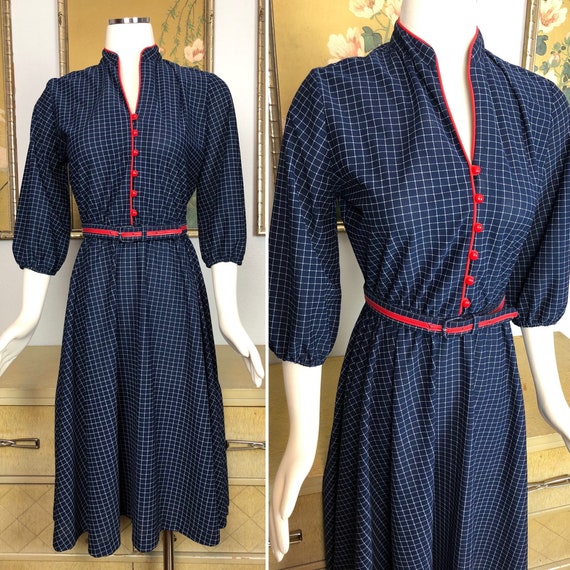 1970s Vintage Dress by Lady Carol of New York -- Darling Details, Original Belt INCLUDED! 1970s Vintage Dress by Lady Carol of New York -- Darling Details, Original Belt INCLUDED!