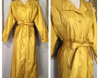 1980s Bright Gold Rain Coat by The Legend -- Nice Larger Size!