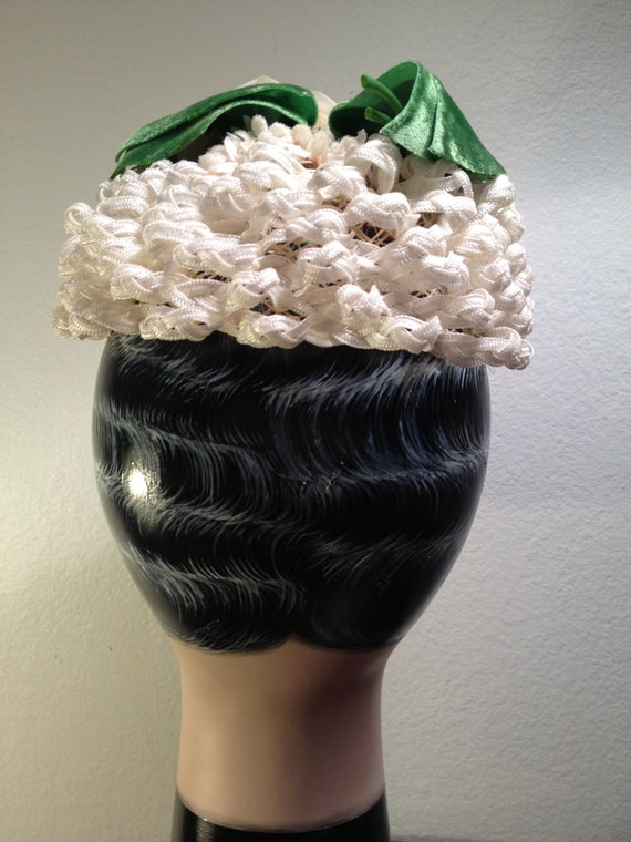 1950s Hat - Woven Hat with Velvet and Floral Trim - image 5