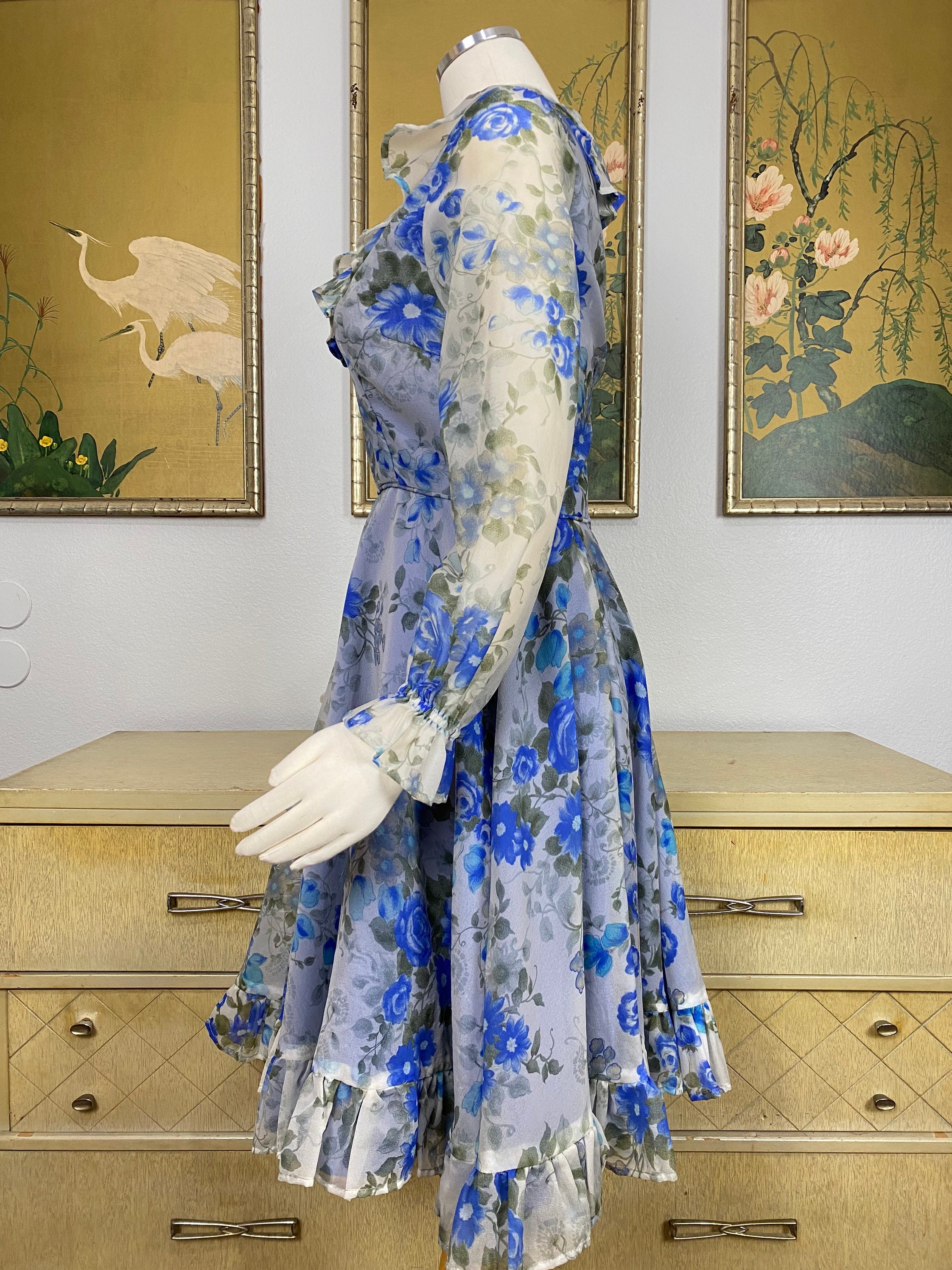 1970 年代のヴィンテージ ブルー フローラル ドレス - フリルの 
